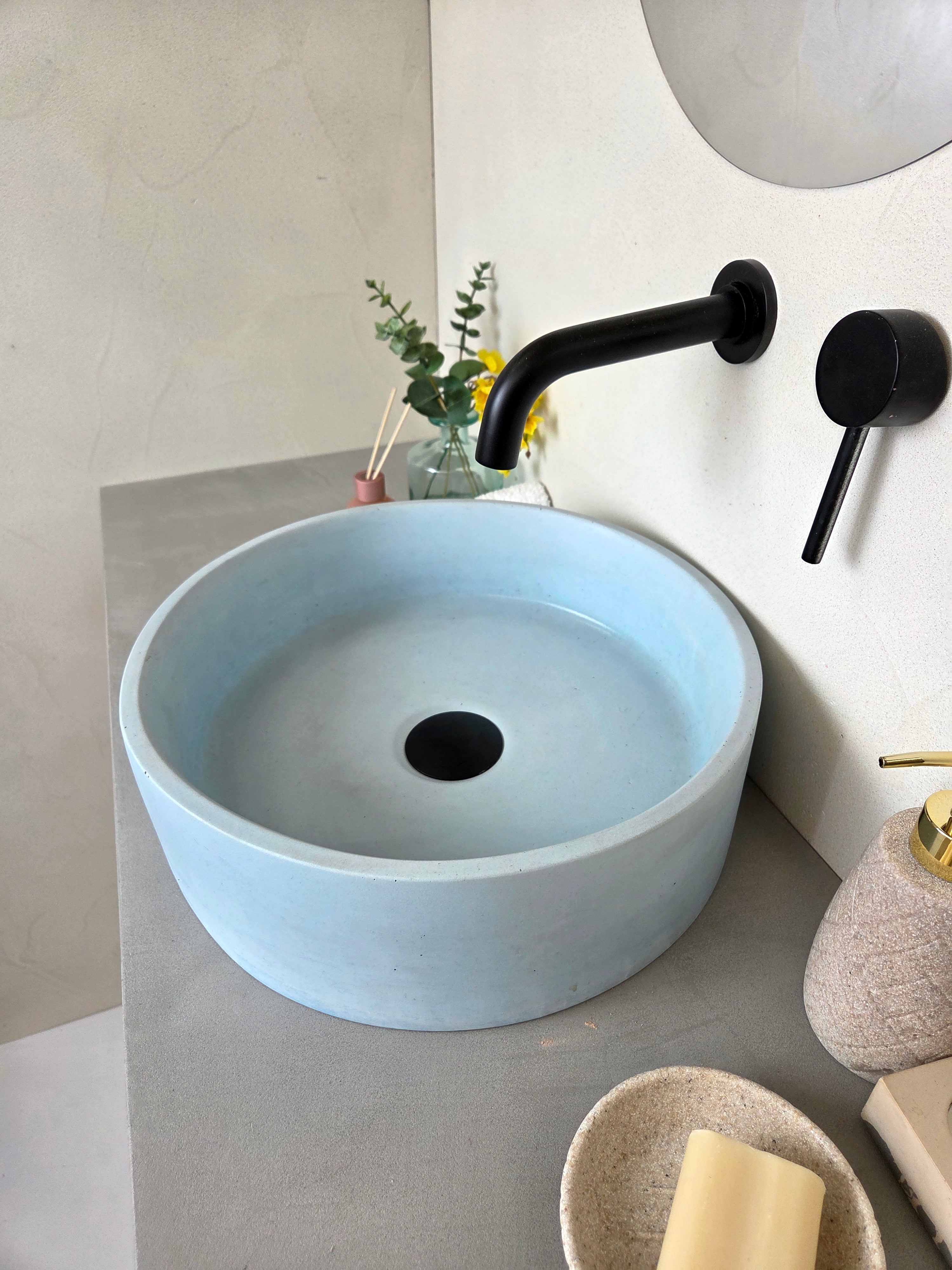 LAI Round Handmade Concrete Basin - Essential collection (37cm)