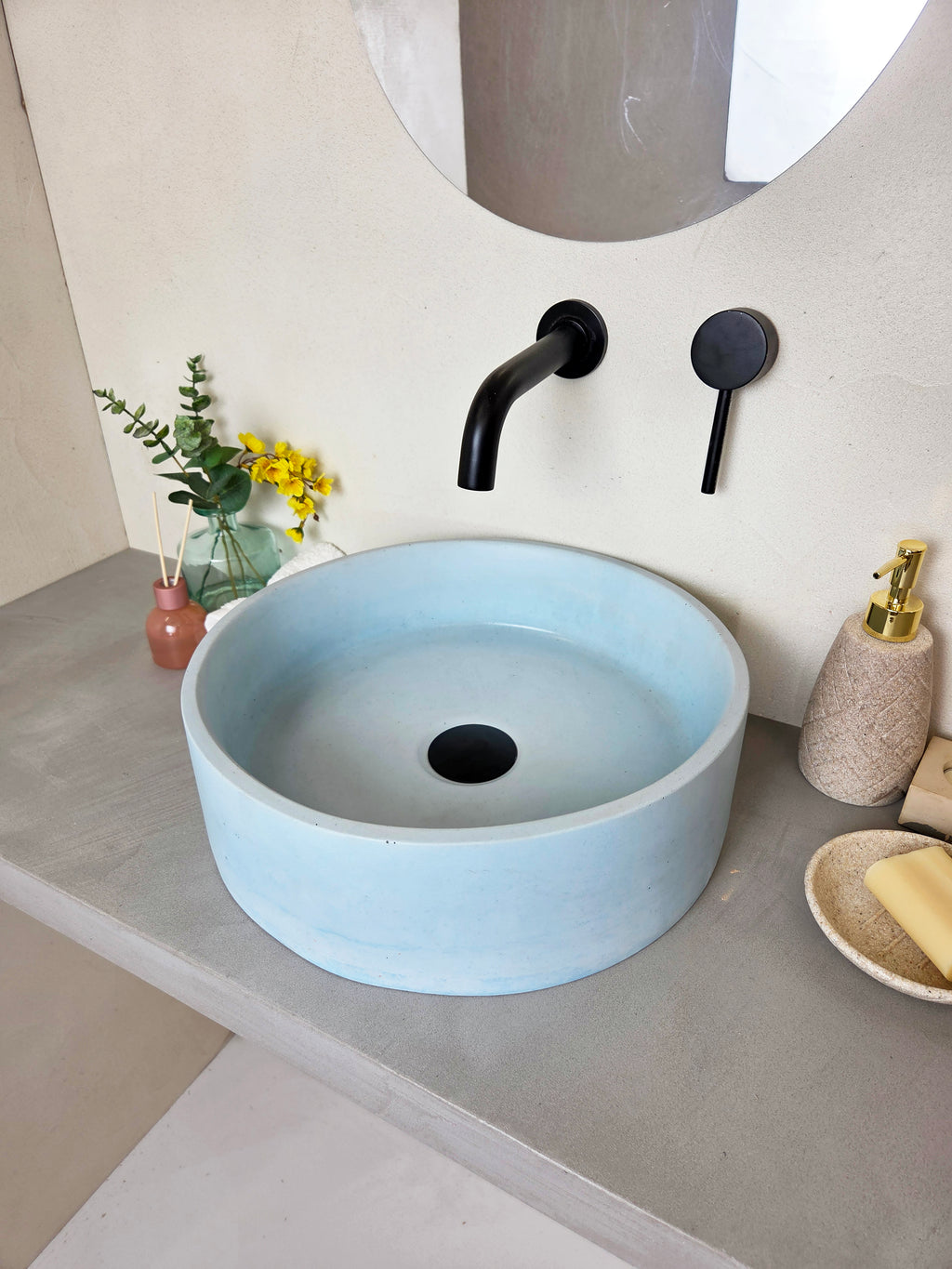 LAI Round Handmade Concrete Basin - Essential collection (37cm)