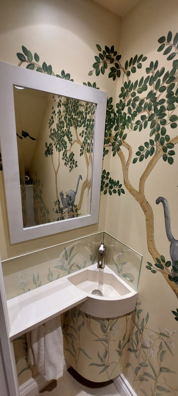 Custom-size VERA with an integrated shelf