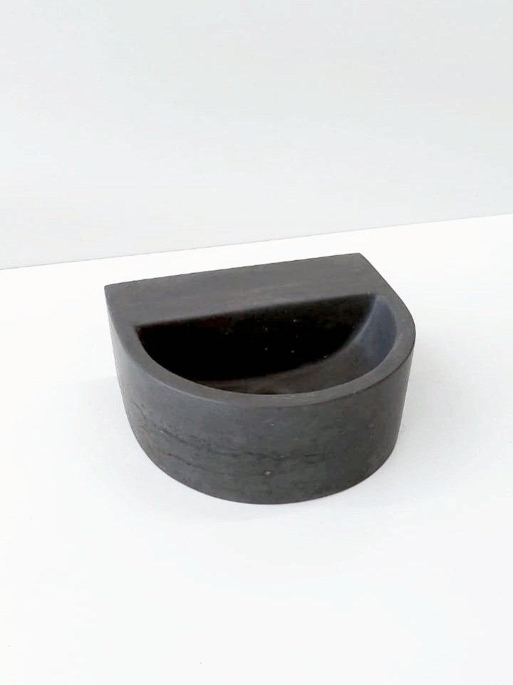 Black ONIK concrete basin side view pattern detail