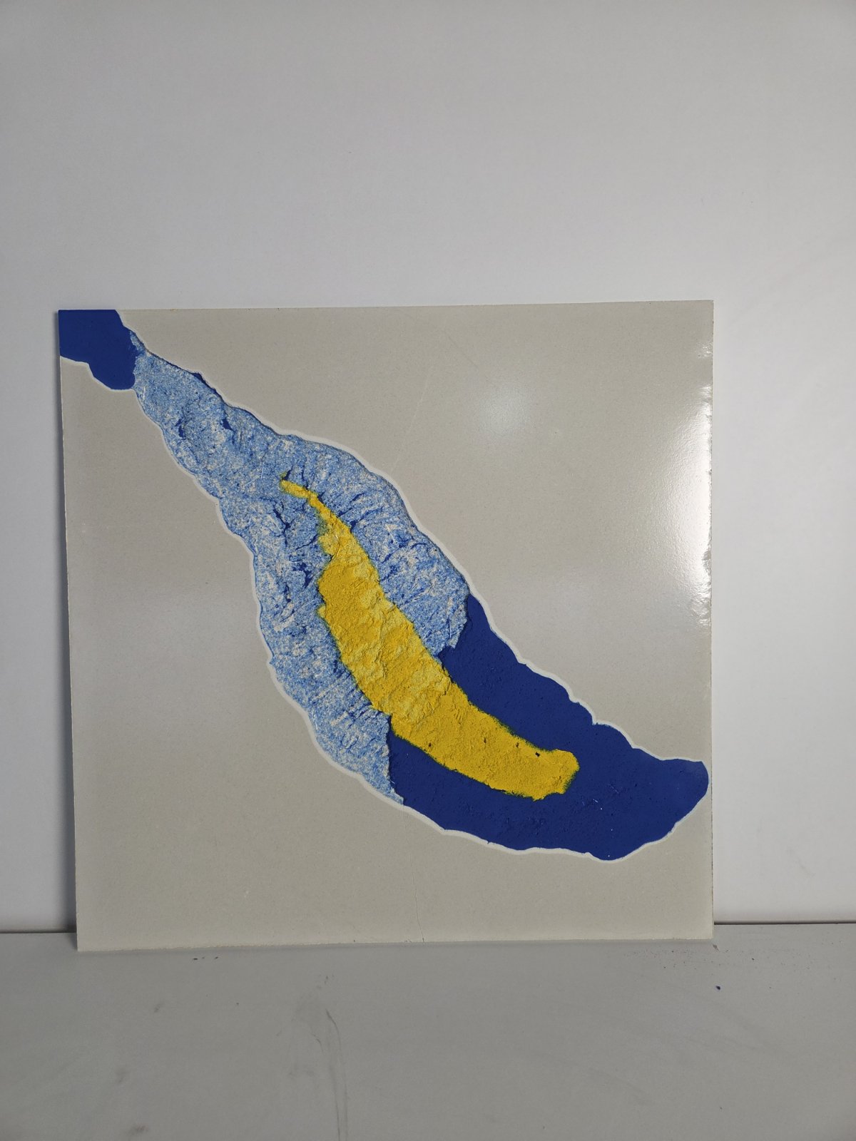Banana Abstract Concrete Art - Pop-Art Inspired Sculptural Panel (400 × 400 mm)