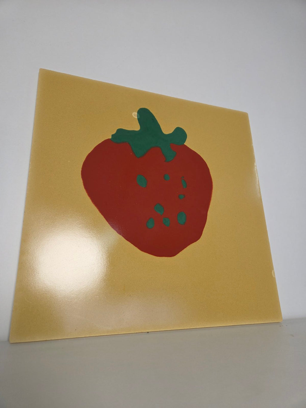 Strawberry Abstract Concrete Art - Sculptural Pop Design (400 × 400 mm)