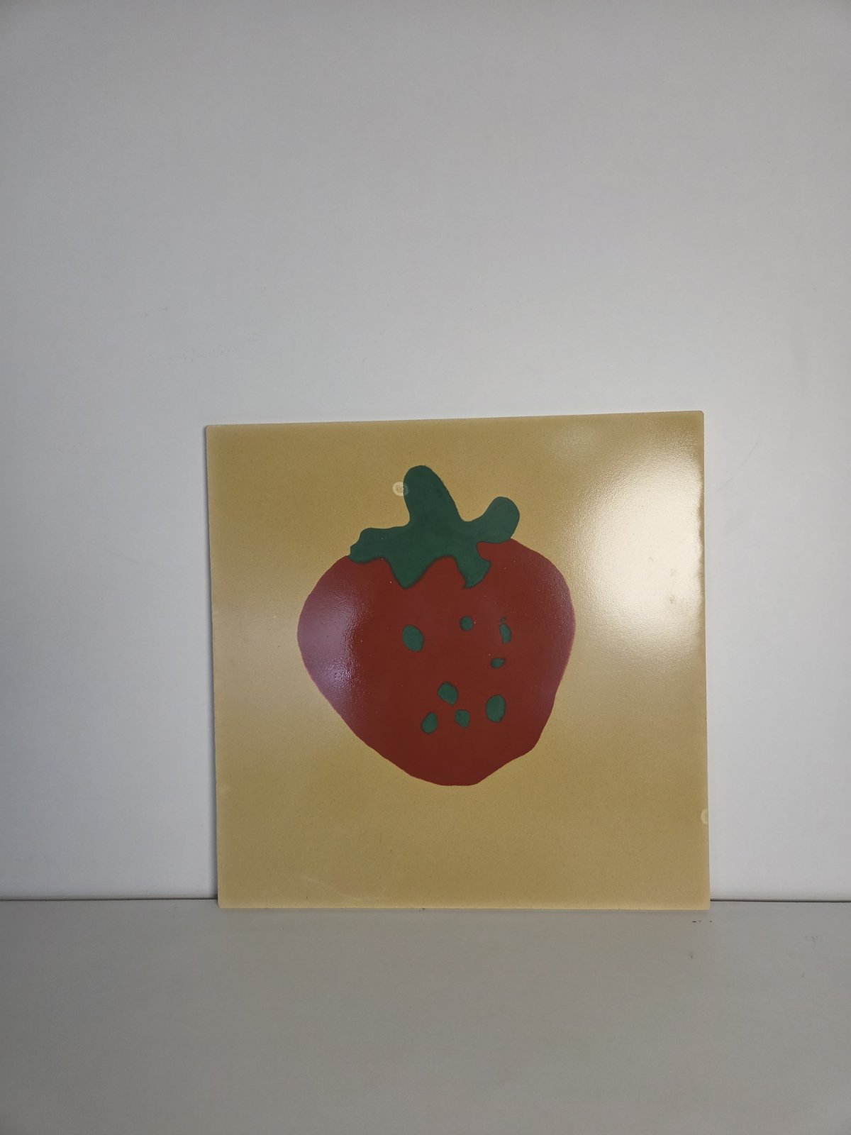 Strawberry Abstract Concrete Art - Sculptural Pop Design (400 × 400 mm)
