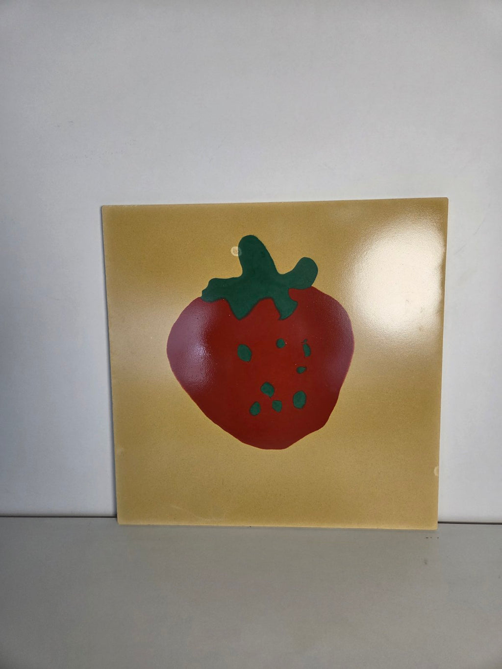 Strawberry Abstract Concrete Art - Sculptural Pop Design (400 × 400 mm)