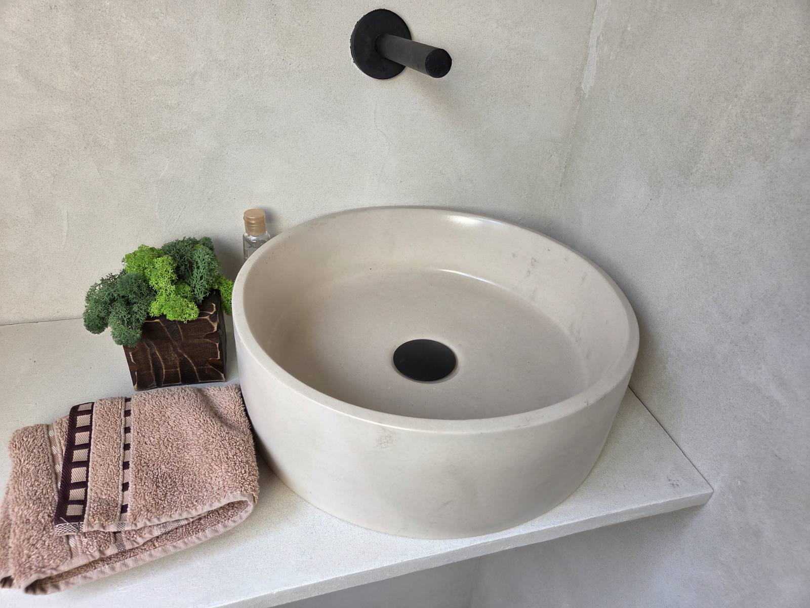 LAI Round Handmade Concrete Basin - Essential collection (37cm) | In Stock