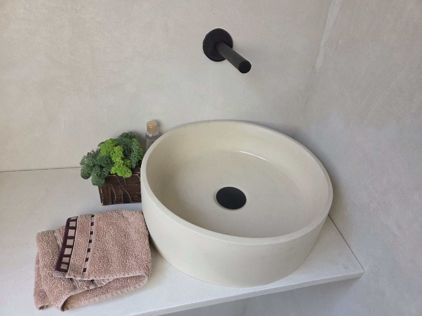 LAI Round Handmade Concrete Basin - Essential collection (37cm) | In Stock - Ivory