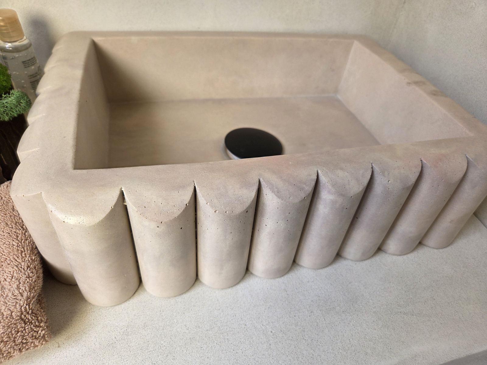 RIVA Concrete Basin with Scalloped Edge - Marbeli Collection (39x27.5cm) | In Stock