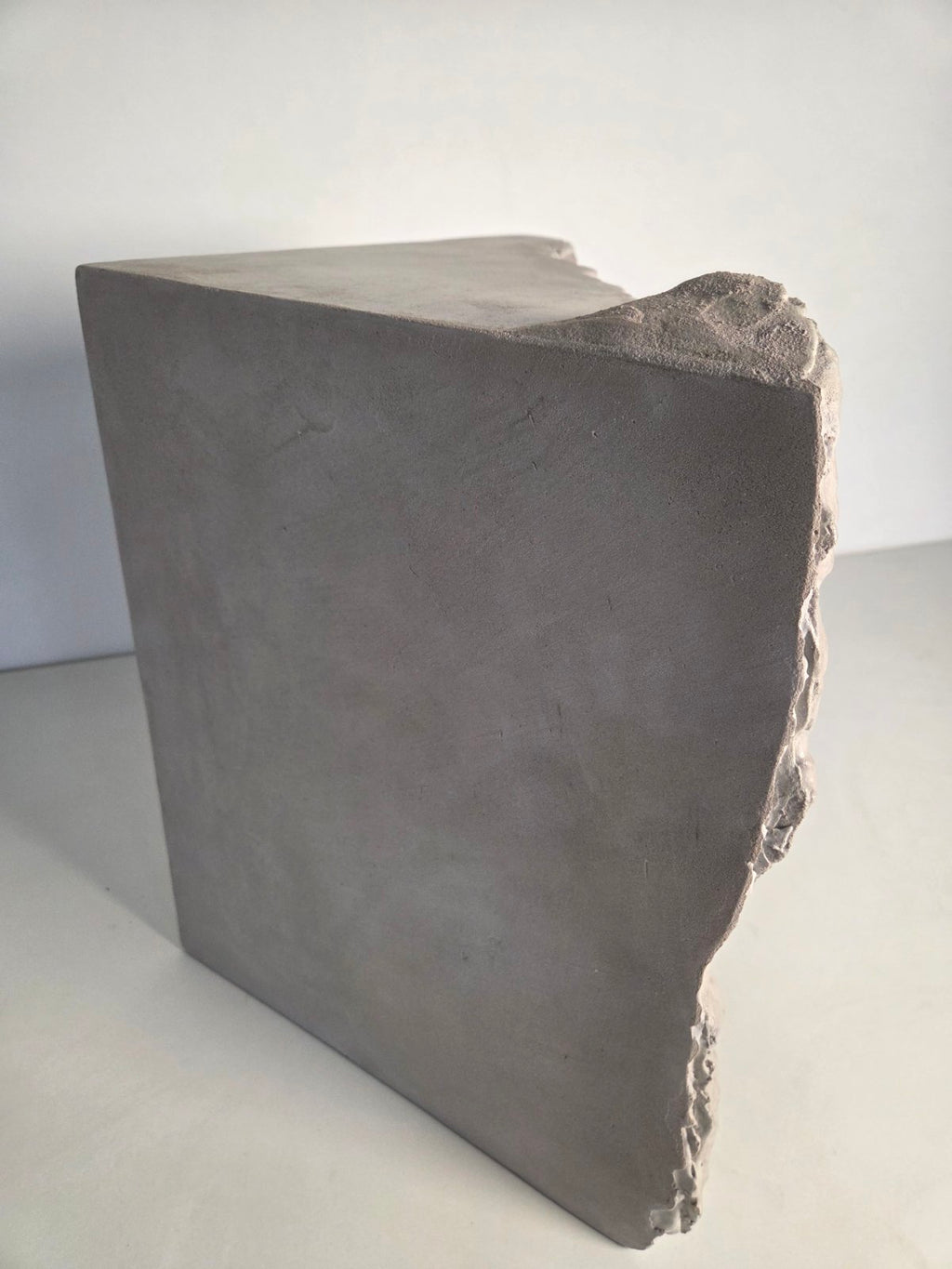 Thea Corner Side Table - Handcrafted Concrete with Sculptural, Cave-Inspired Design