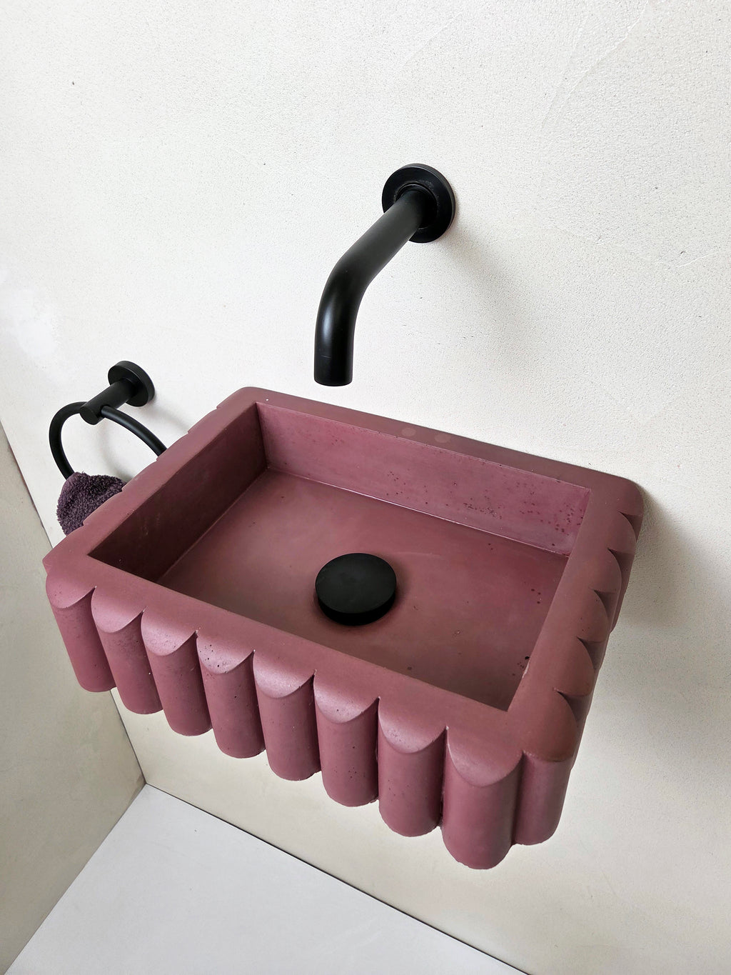 RIVA Concrete Basin with Scalloped Edge - Atelier Collection (39x27.5cm)