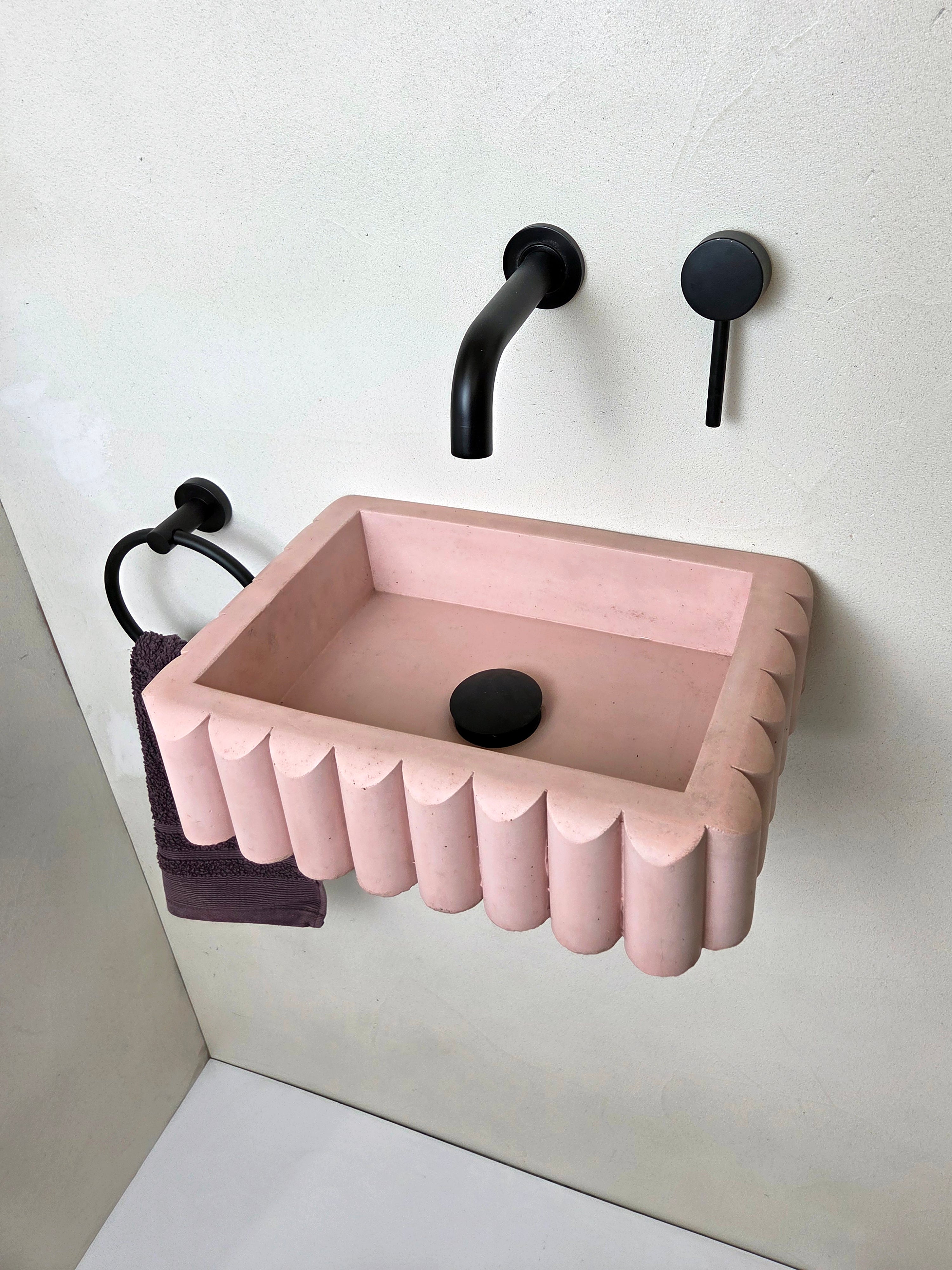 RIVA Concrete Basin with Scalloped Edge - Atelier Collection (39x27.5cm)