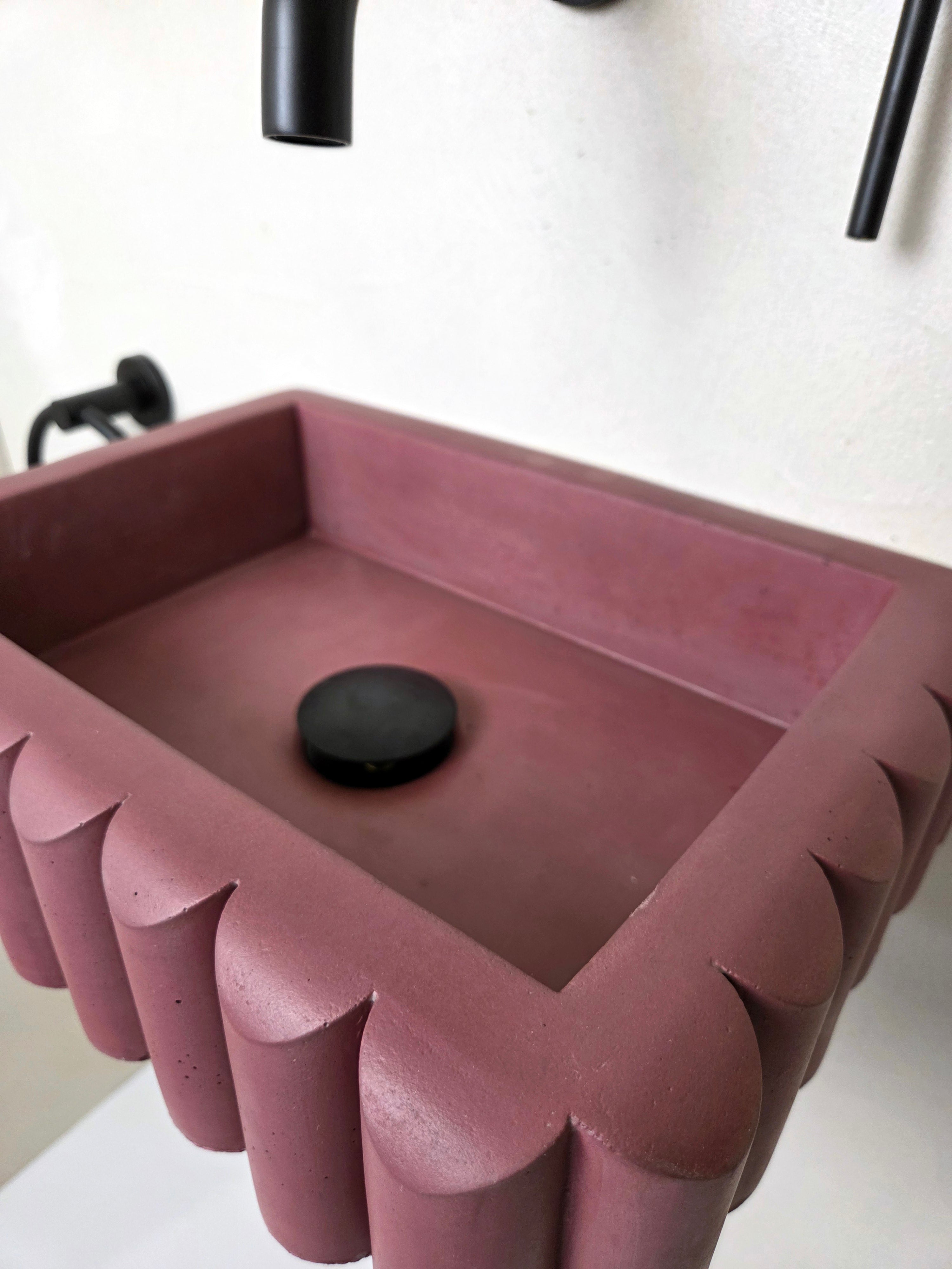 RIVA Concrete Basin with Scalloped Edge - Atelier Collection (39x27.5cm)